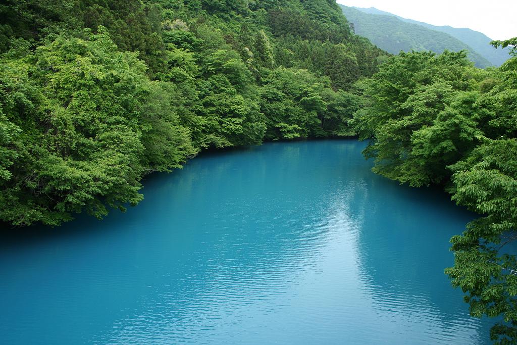 奥四万湖