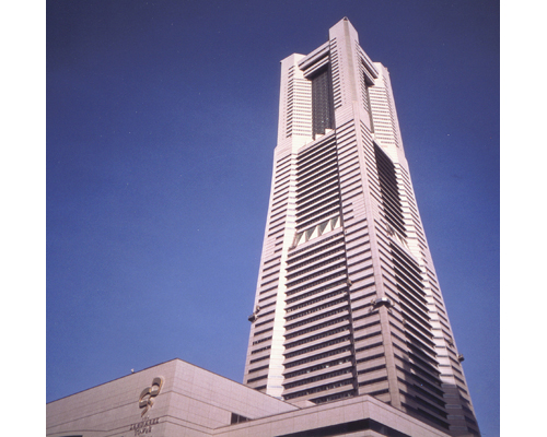 横浜ランドマークタワー