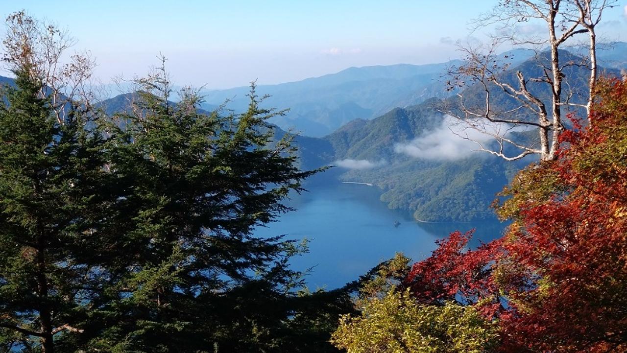 男体山