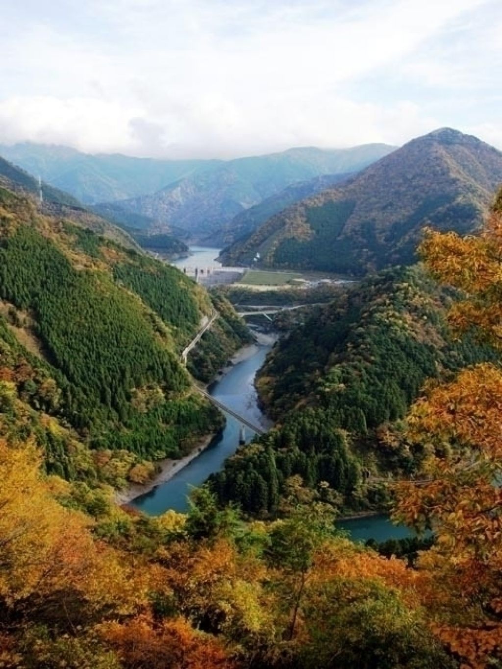 接岨峡・奥大井湖上駅