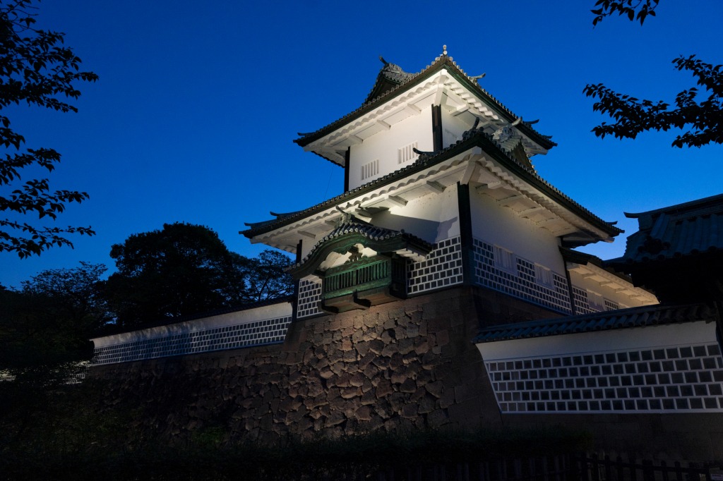 玉泉院丸庭園