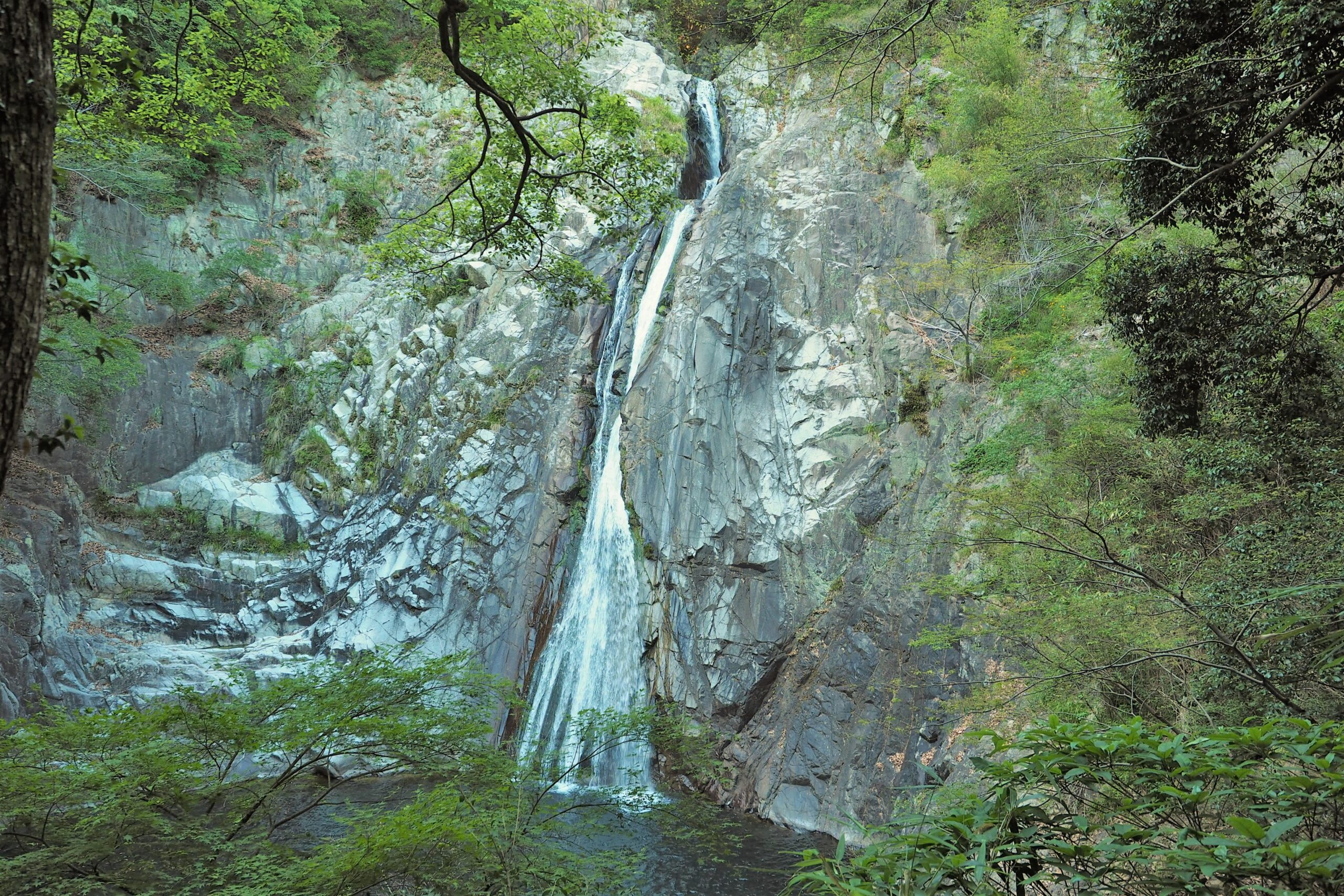 雄滝
