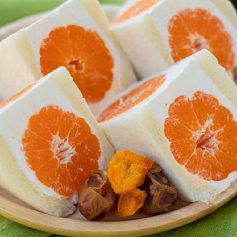 フルーツサンド