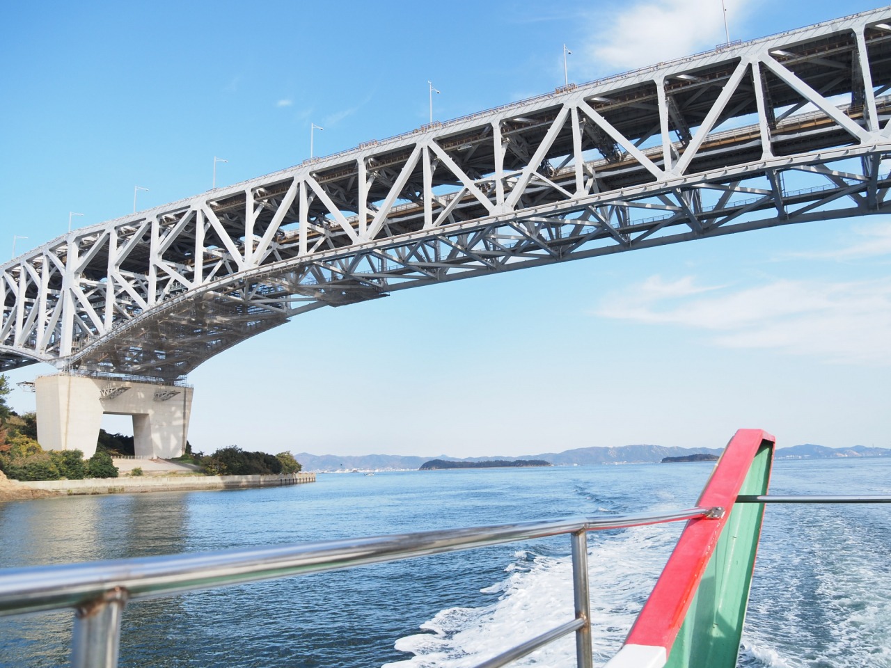瀬戸大橋周遊観光船